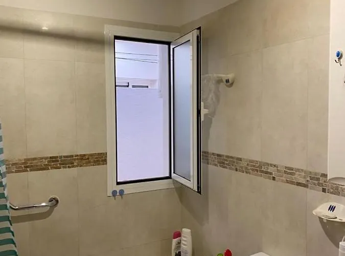 Vv Hoony Mugler Wifi Free Private Parking Aire Acondiciony